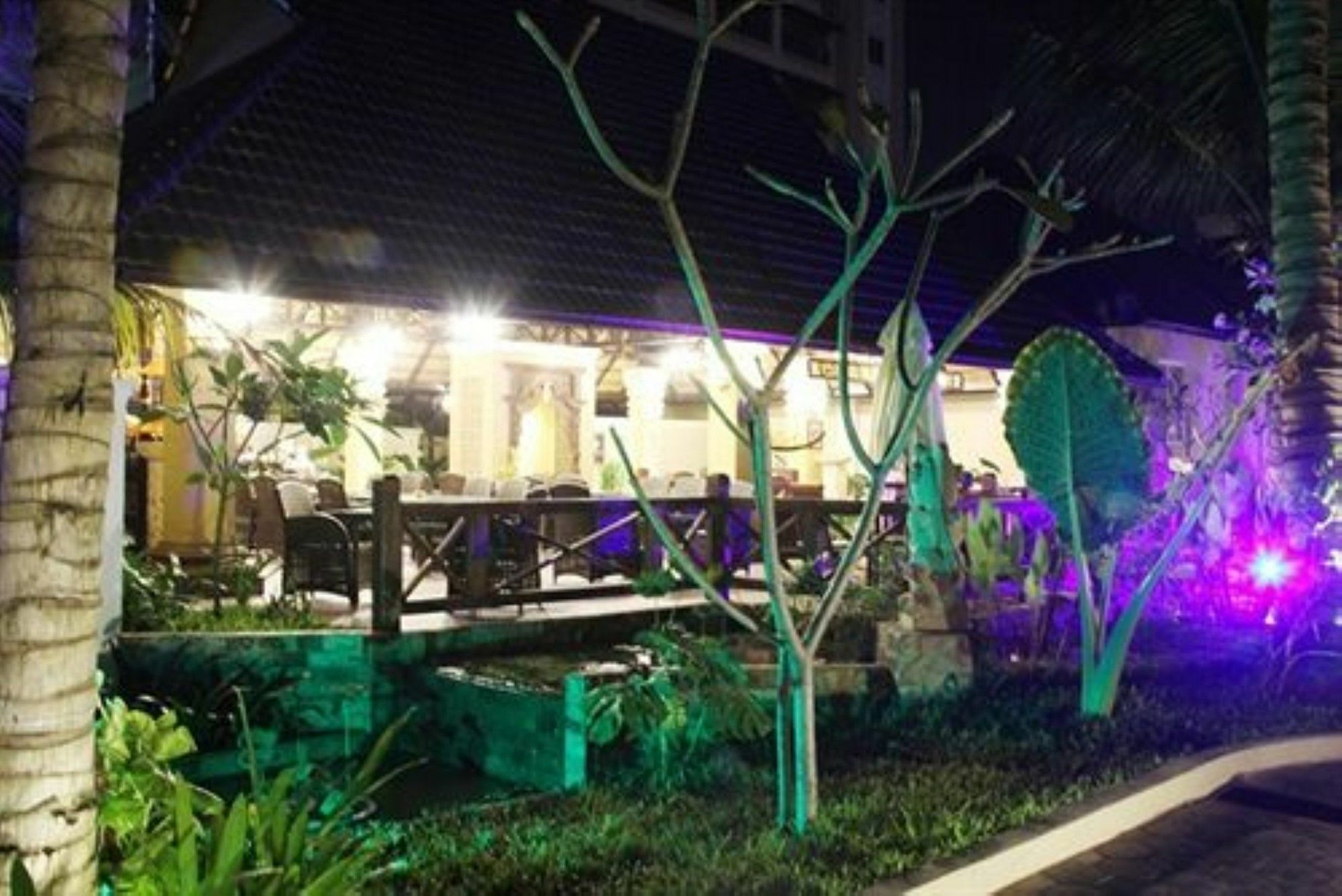 Bali Hotel Phnom Penh Zewnętrze zdjęcie